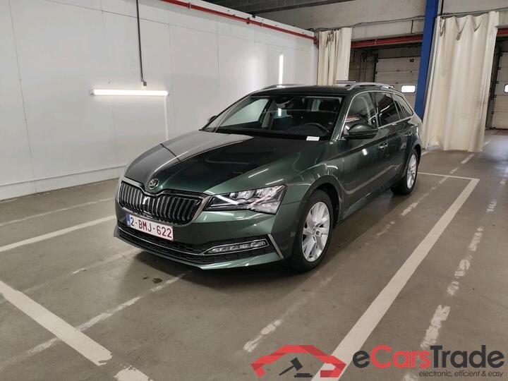 Skoda Superb Combi Superb Combi 1.4 TSI iV DSG6 Style (PHEV) 160kW/218pk  5D/P Auto-6