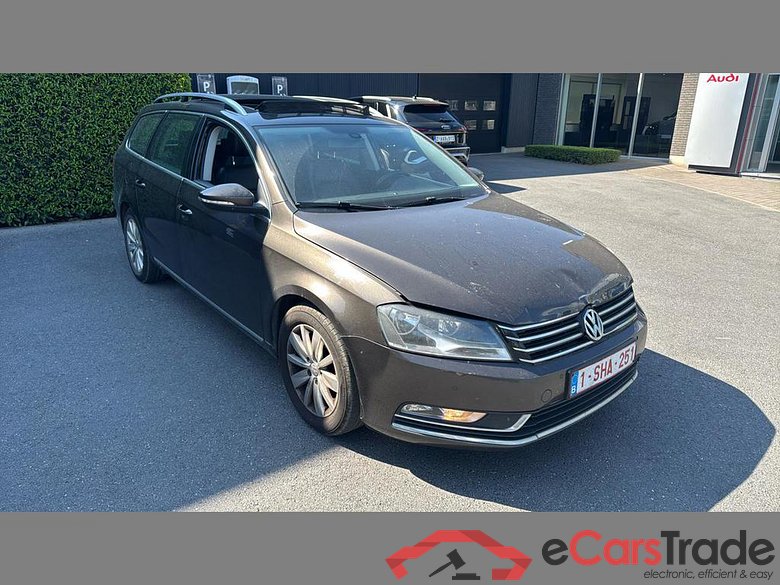VOLKSWAGEN Passat Variant Dsl Passat SW 2.0 CR TDi Comfortline BMT DSG #3