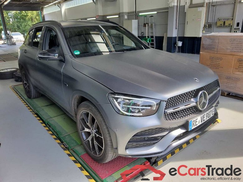 Mercedes-Benz GLC (BM 253)(06.2015->) DE - SUV5 GLC 300 de EU6d, 4Matic AMG Line, (Facelift) 2020 - 2022 #2
