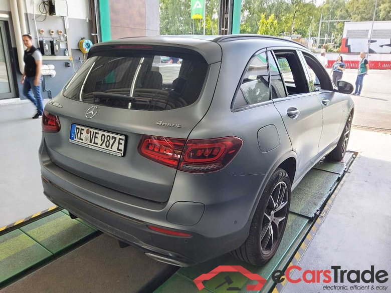 Mercedes-Benz GLC (BM 253)(06.2015->) DE - SUV5 GLC 300 de EU6d, 4Matic AMG Line, (Facelift) 2020 - 2022 #3