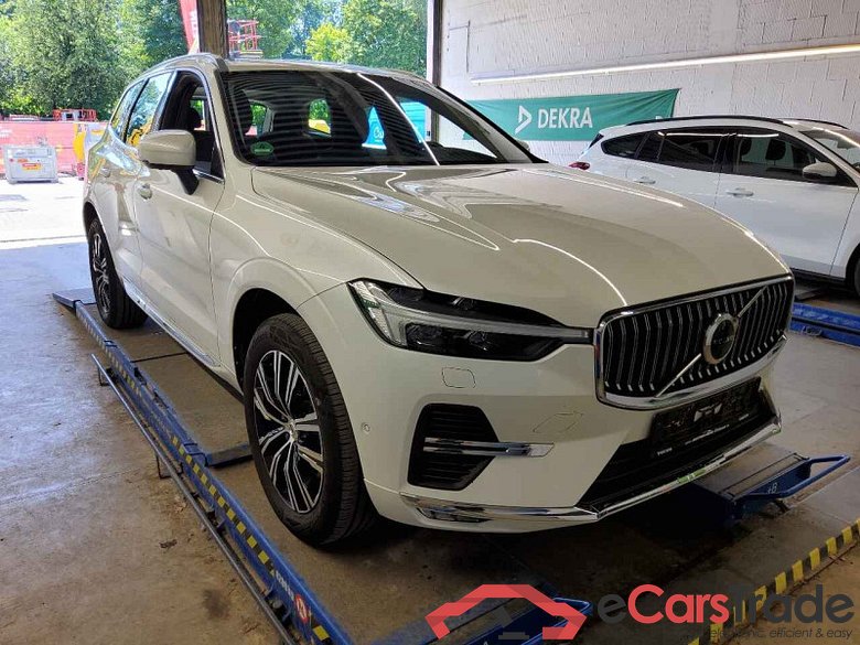 Volvo XC60 (03.2017->) DE - SUV5 B5 (Benzin) 2WD EU6d, Inscription Mild-Hybrid, (Facelift) 2021 - 2022 #2