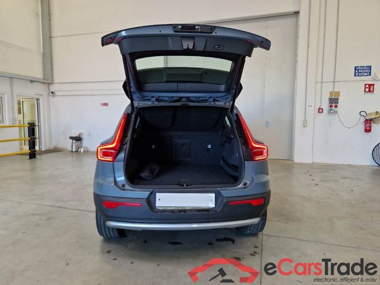VOLVO XC40 / 2017 / 5P / SUV D3 GEARTRONIC BUSINESS PLUS #5