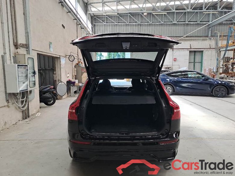 VOLVO XC60 / 2021 / 5P / SUV B4 D AUTOMATICO PLUS DARK #5